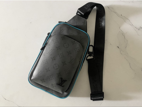 🚨루이비통 에비뉴 모노그램 이클립스 리버스 슬링백