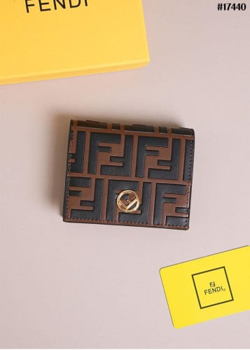 🔆 [FENDI] 팬디 FF 나파 레더 바이폴드 컴팩트 반지갑 🔆