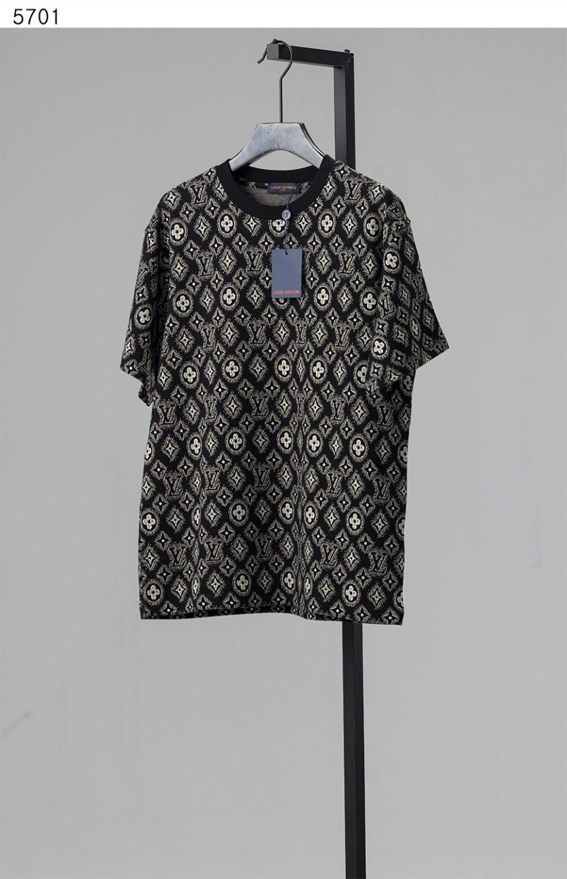 #루이비통 [LOUIS VUITTON] Louis Vuitton logo full-print letter T-shirt 신상입고💢 #상의 #티셔츠 #5701