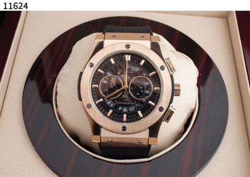 #위블로 [Hublot] 클래식 퓨전 에어로 골드에디션 신상입고💢 #시계 #11624