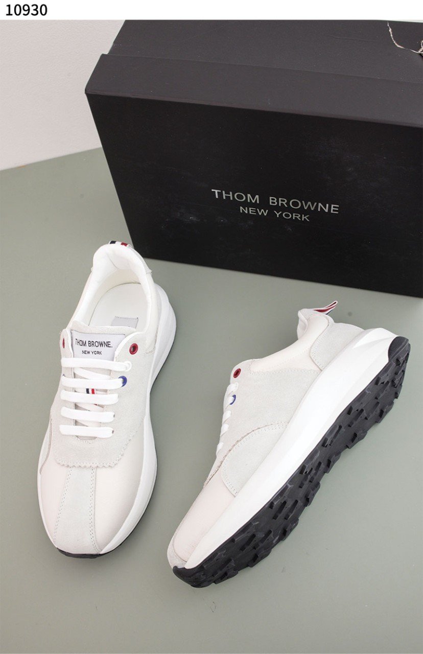 #톰브라운 [Thom Browne] 톰브라운 화이트 그레이 스프린터 스니커즈 신상입고💢 #신발 #10930