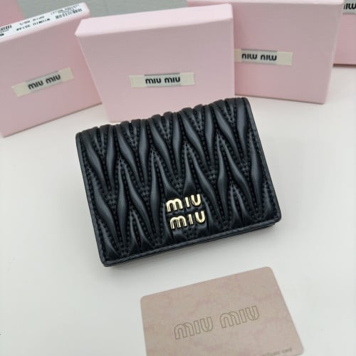 미우미우 반지갑