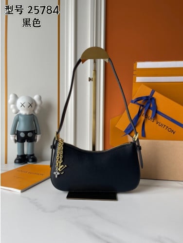 루이비통 포쉐트 LV 블룸