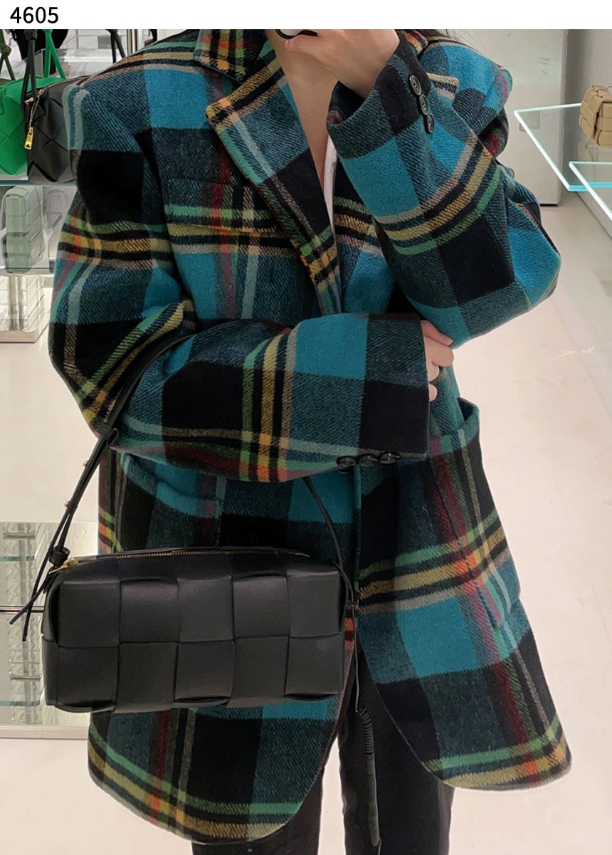#보테가베네타 [BOTTEGA VENETA] 수입프리미엄급 포리지 스몰 브릭 카세트 신상 입고💢 #태그 #가방  #4605