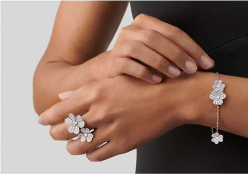 반클리프 프리볼 비트윈 더 핑거 링 실버