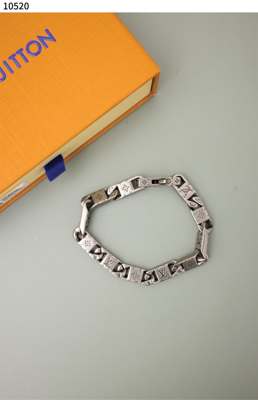 #루이비통 [Louis Vuitton] 모노그램 타이드 업 팔찌 신상입고💢 #팔찌 #10520