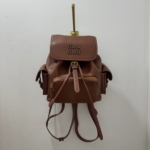 🤴🏻 #미우미우  수입 고급 가죽 백팩🤴🏻신상 입고🤴🏻