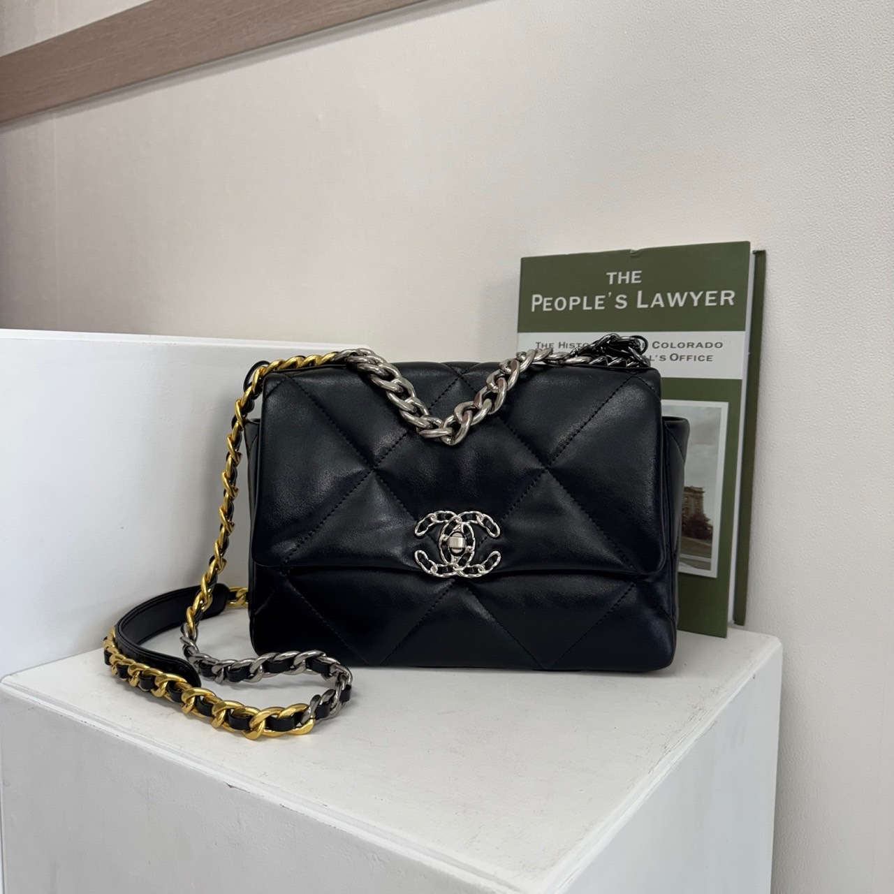 🤴🏻 #샤넬  수입고급 19 플랩백 🤴🏻신상입고🤴🏻