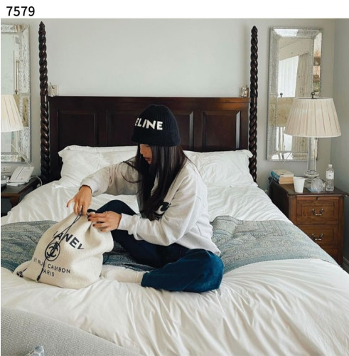 #샤넬 [Chanel] Chanel Deauville Leather Trimmed Raffia Backpack 신상입고💢 #가방 #7579