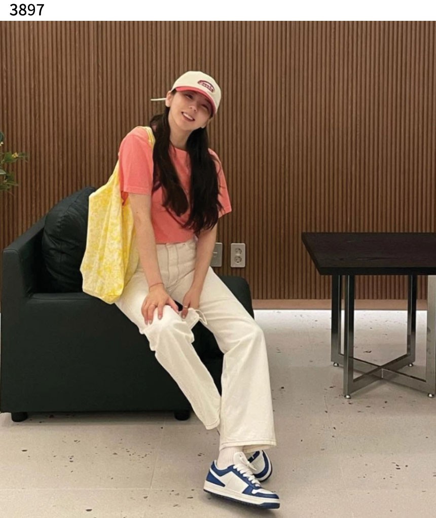 #프라다 [PRADA] 수입프리미엄급 프라다 다운타운 레더 스니커즈 정품급 신상 입고💢 #태그 #신발 #3897