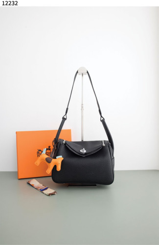 #에르메스 [HERMES] Lindy 26 verso 백 신상입고💢 #가방 #12232