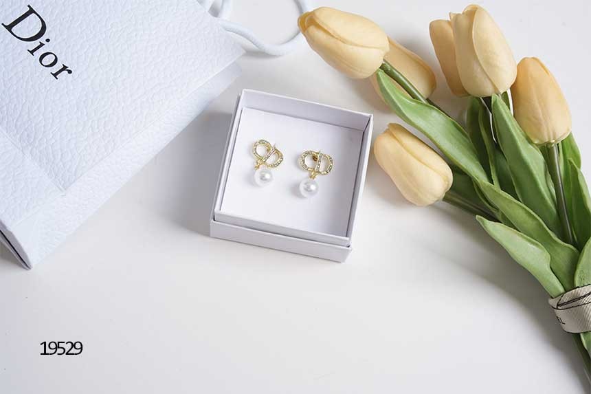 🔆 [DIOR] 크리스찬 디올 CD 비쥬 펄 이어링 🔆