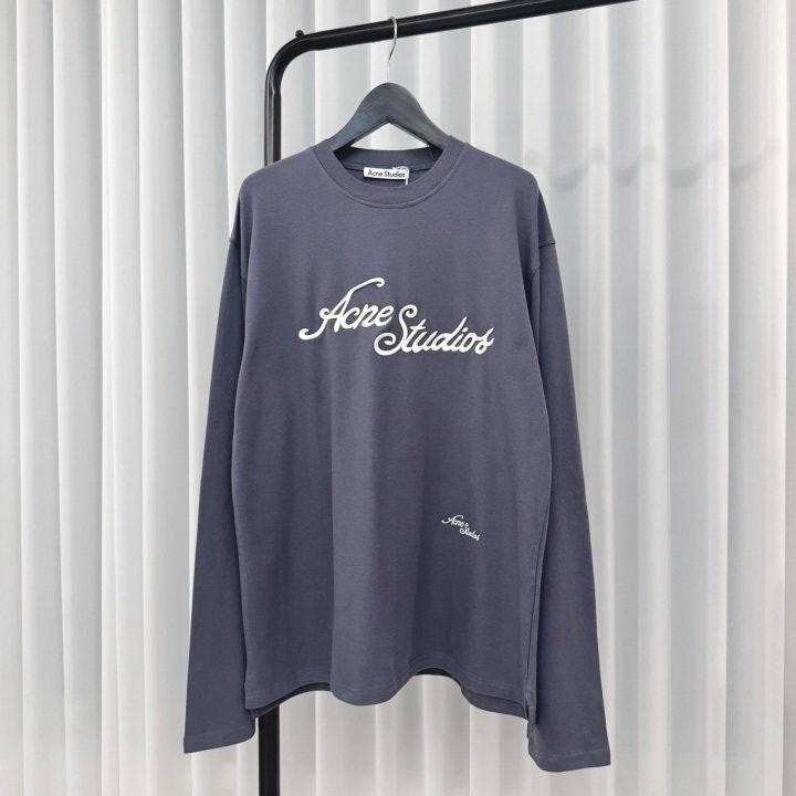 💕 아** 스튜디오 엠보 로고 롱슬리브 티셔츠