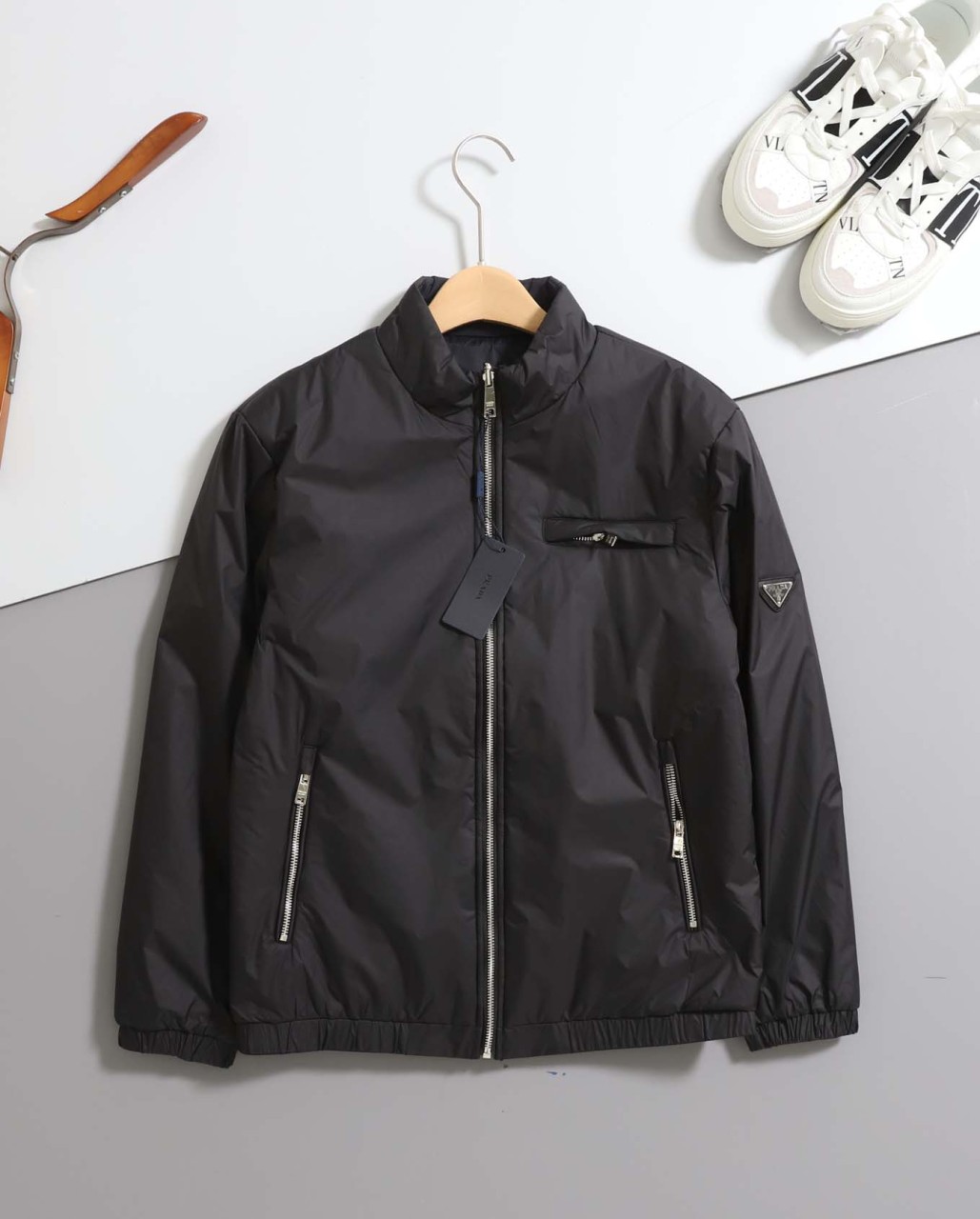 #프라다 [ P*ADA ] 수입 리나일론 리버서블 블루종 재킷 입고💢 #남성상의 #자켓