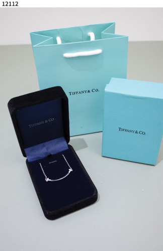 #티파니앤코 [Tiffany & Co.] T스마일 미디엄 펜던트 신상입고💢 #목걸이 #12112