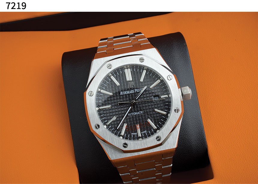 #오데마피게 [Audemars Piguet] ROYAL OAK SELFWINDING 신상입고💢 #시계 #7219