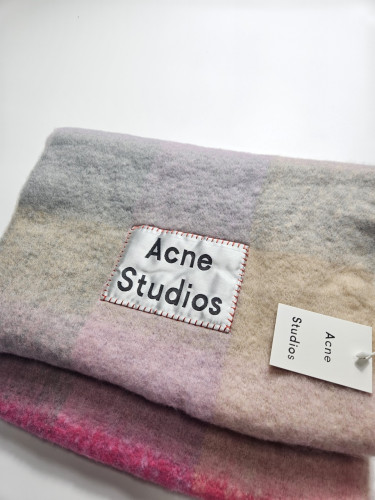 아크네 체크 머플러