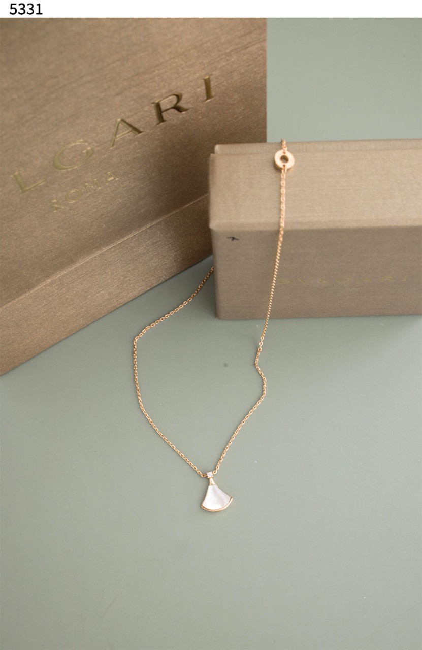 #불가리 [BVLGARI] 디바스 드림 네크리스 신상입고💢 #목걸이 #5331