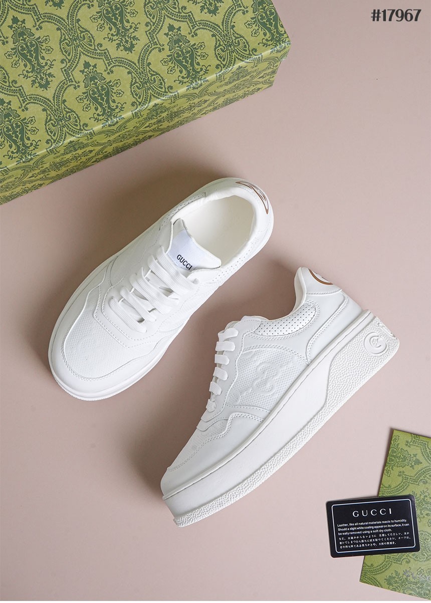 🔆[GUCCI] 구찌 GG 엠보스 스니커즈 🔆