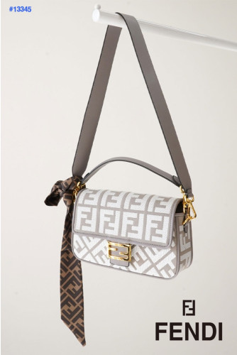 🔆 [FENDI] 팬디 FF자가드 바게트 미디엄 탑핸들백 & 방도 셋 🔆