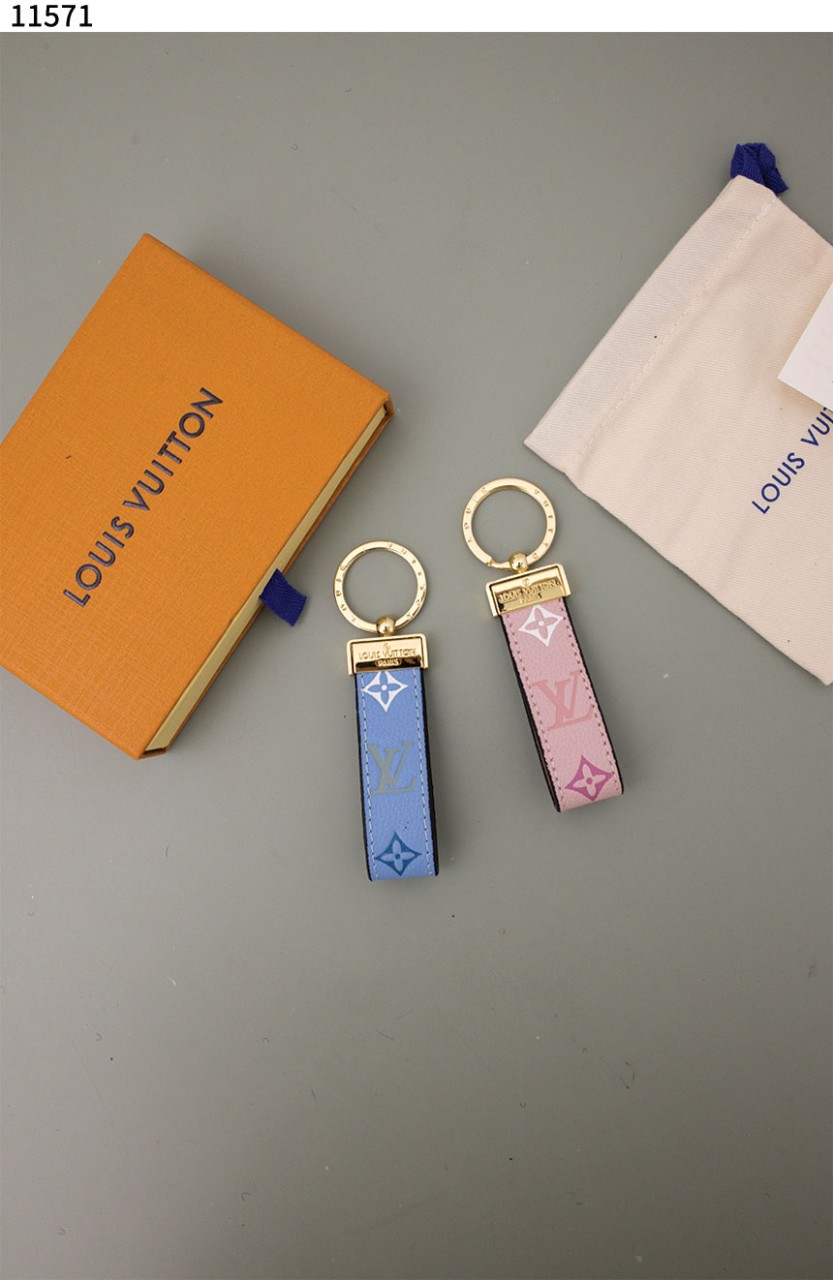 #루이비통 [Louis Vuitton] 빅 모노그램 컬러 키 홀더 신상입고💢 #키홀더 #11571