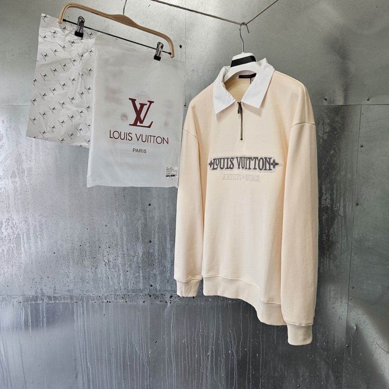 루*비* 엠벨리시드 하프 집 셔츠