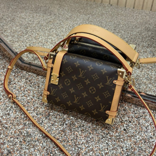 🤴🏻 #루비통 (L.V)  사이드 트렁크백🤴🏻