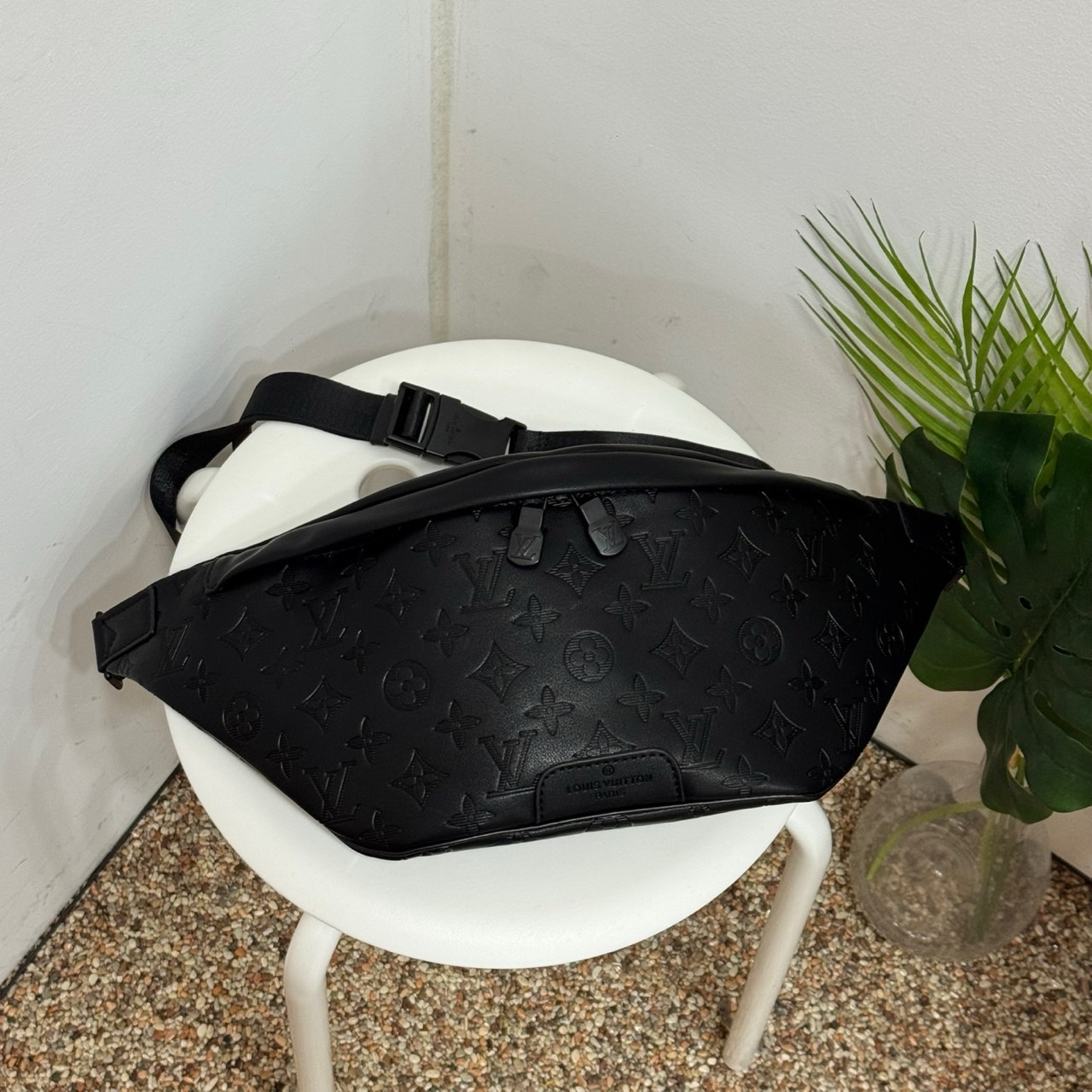 🤴🏻 #루 (L.V)  디스커버리 범백 🤴🏻신상입고🤴🏻