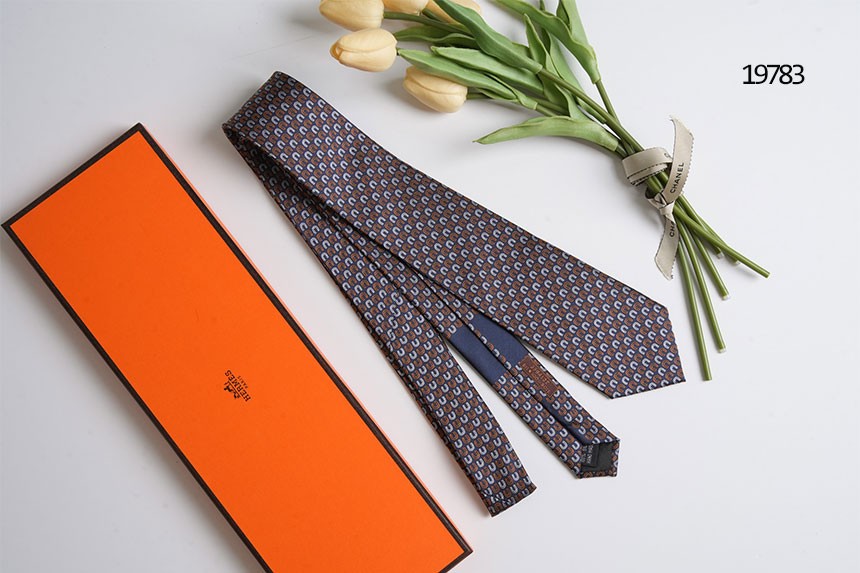 🔆 [HERMES] 에르메스 말발굽 패턴 실크 타이 🔆