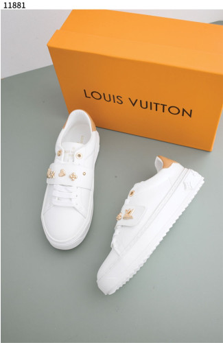 #루이비통 [Louis Vuitton] 타임 아웃 스니커즈 신상입고💢 #신발 #11881