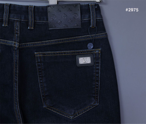 🍀 [LOUIS VUITTON] 루이비통 LV 스틸로고 패치 약기모 워싱 데님 청바지 🍀