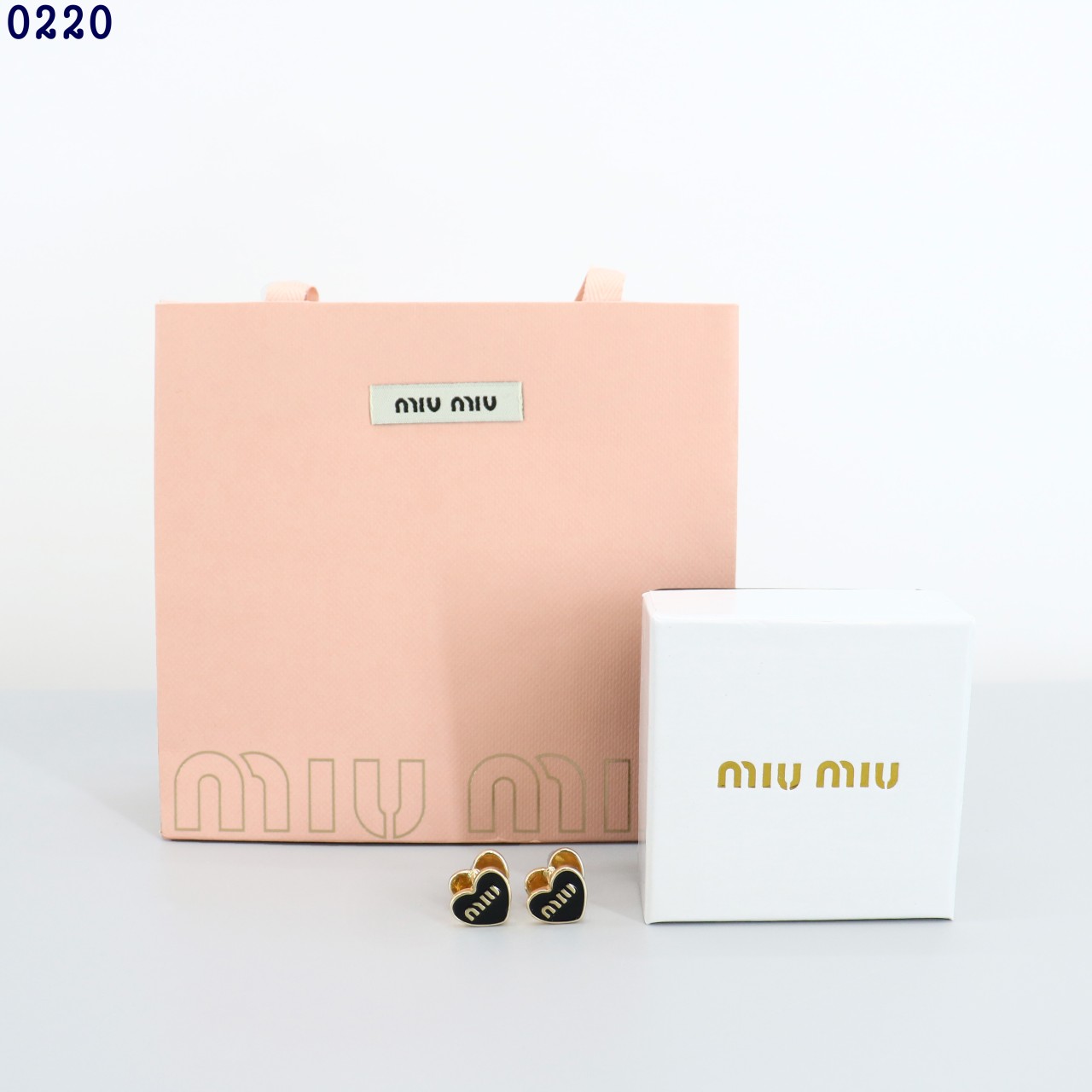 👹미우미우 에나멜 하트 메탈 귀걸이👹