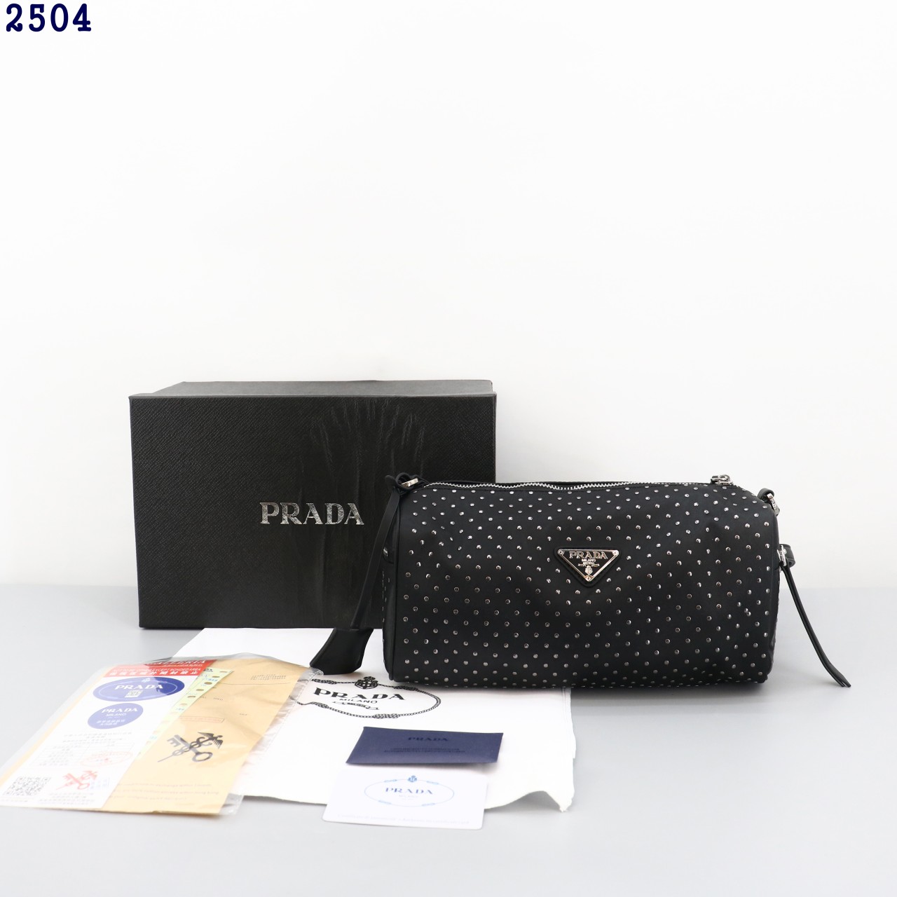 👹프라다 리나일론 백 스터드 블랙👹