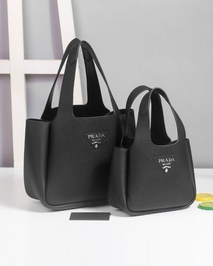 💕 프** 플루 토트백