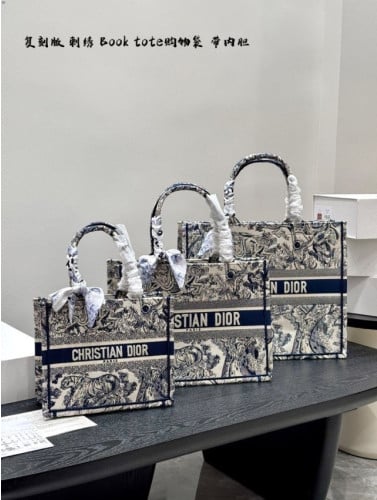 💕 디* 3D자수 트왈 드 주이 북 토트백 ( 중36cm, 소26cm )