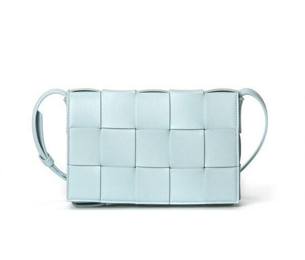 💕 보** 맥시 인트레치아노 우븐 숄더백 667298