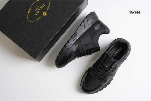 🔆 [PRADA] 프라다 이니셜로고 블랙 로우탑 스니커즈 🔆