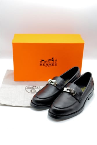 #에르메스  - 데이 켈리 로퍼 블랙 은장