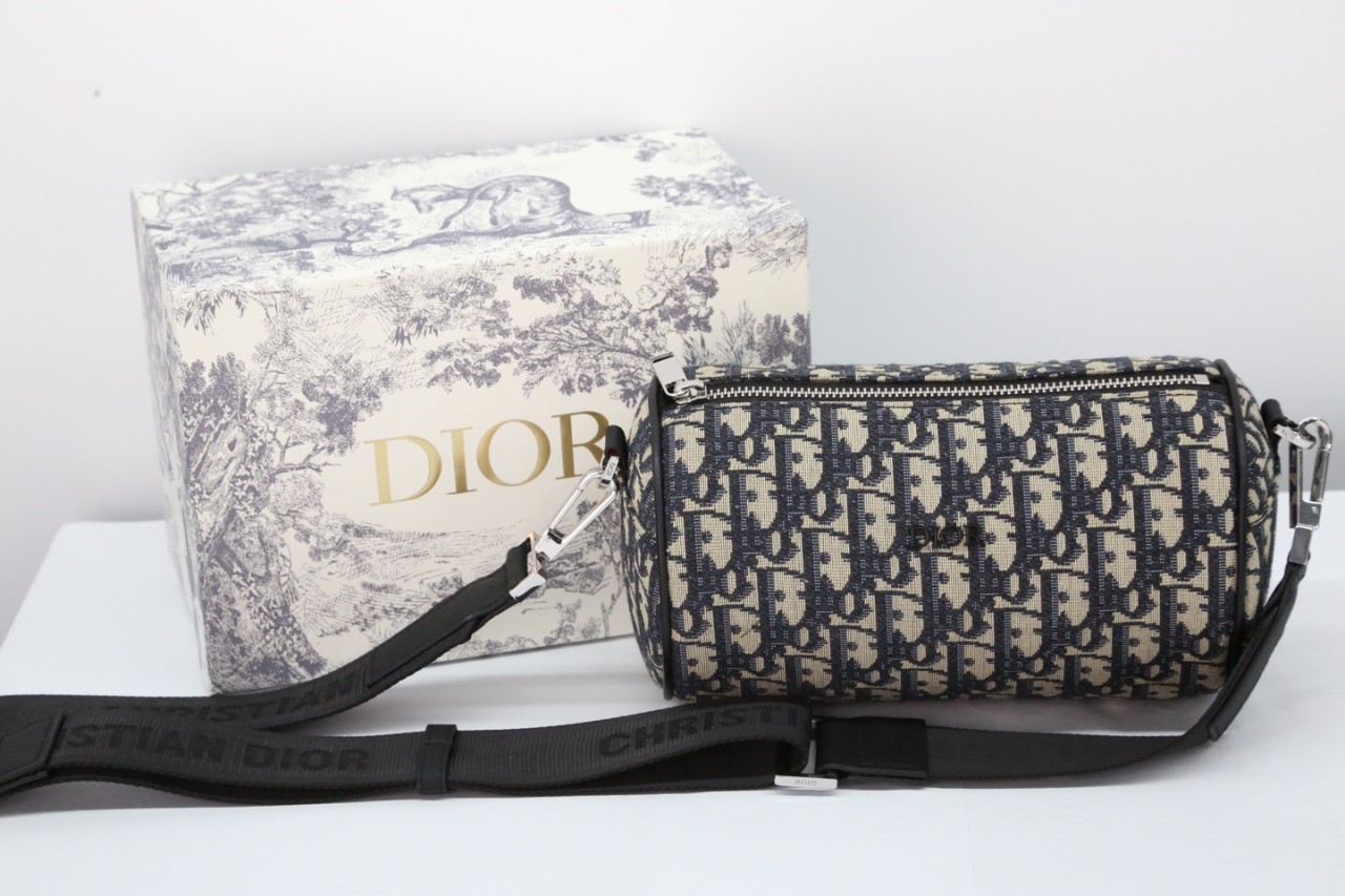 ✨ 디올 오블리크 룰러 메신져✨