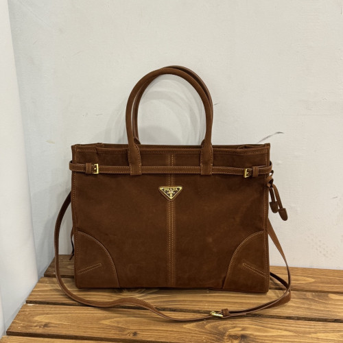 🤴🏻 #프라다 스웨이드 토트백 🤴🏻