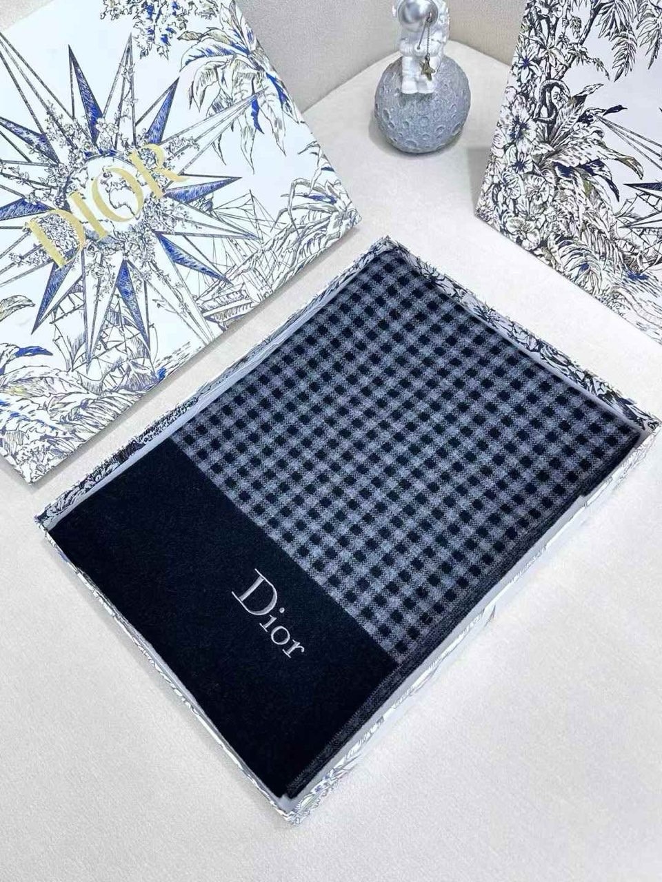 🤴🏻 #디올  남여 공용 캐시미어 스카프 🤴🏻신상입고🤴🏻