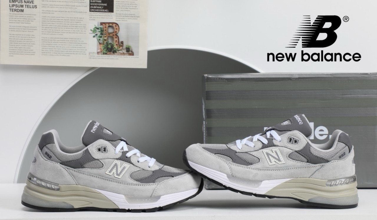 #A #뉴발란스 992 스니커즈