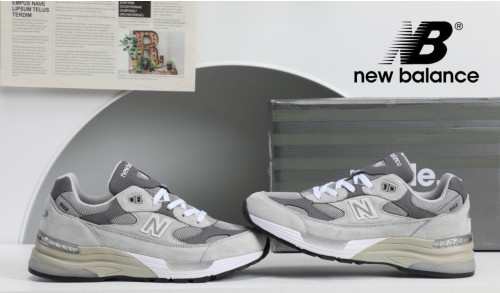 #A #뉴발란스 992 스니커즈