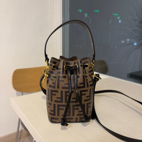 #N #펜디 몬트레조 버킷백