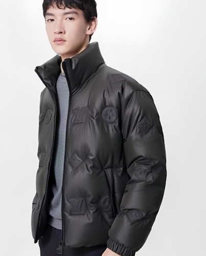 #루이비통 모노그램 레더 다운 패딩 자켓