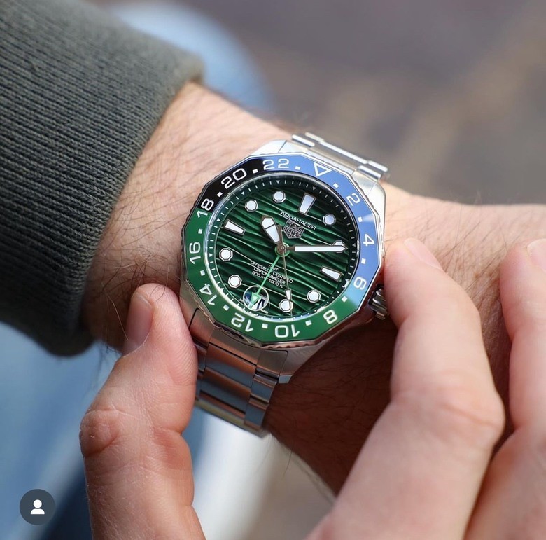 태그호이어 아쿠아레이서 프로페셔널 300 GMT