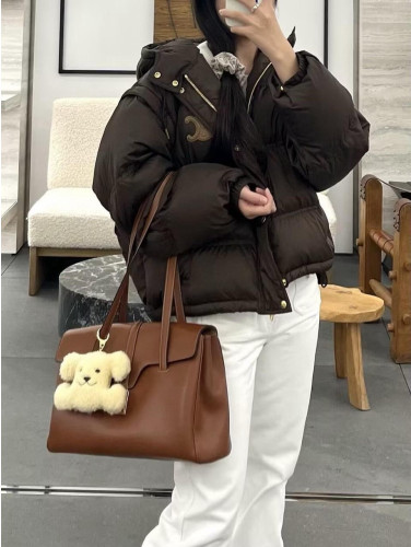 셀린느 트리옹프 하트 폼폼 키링 시어링 앤 아세테이트 내추럴 탄 키링