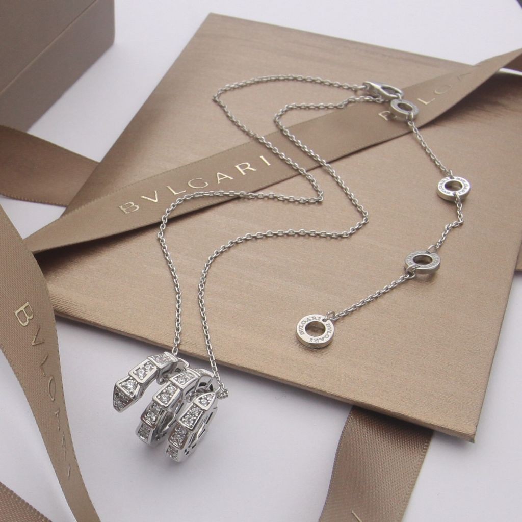 불가리 세르펜티 바이퍼 네클리스 화이트 골드 다이아몬드