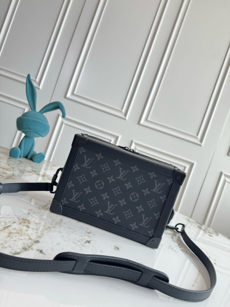 💕 루* 이클립스 모노그램 소프트 트렁크 크로스백