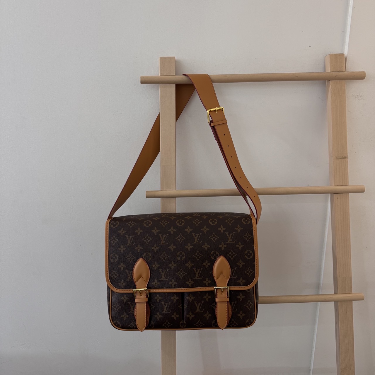 🤴🏻 #루비통  사첼 메신져🤴🏻신상입고🤴🏻